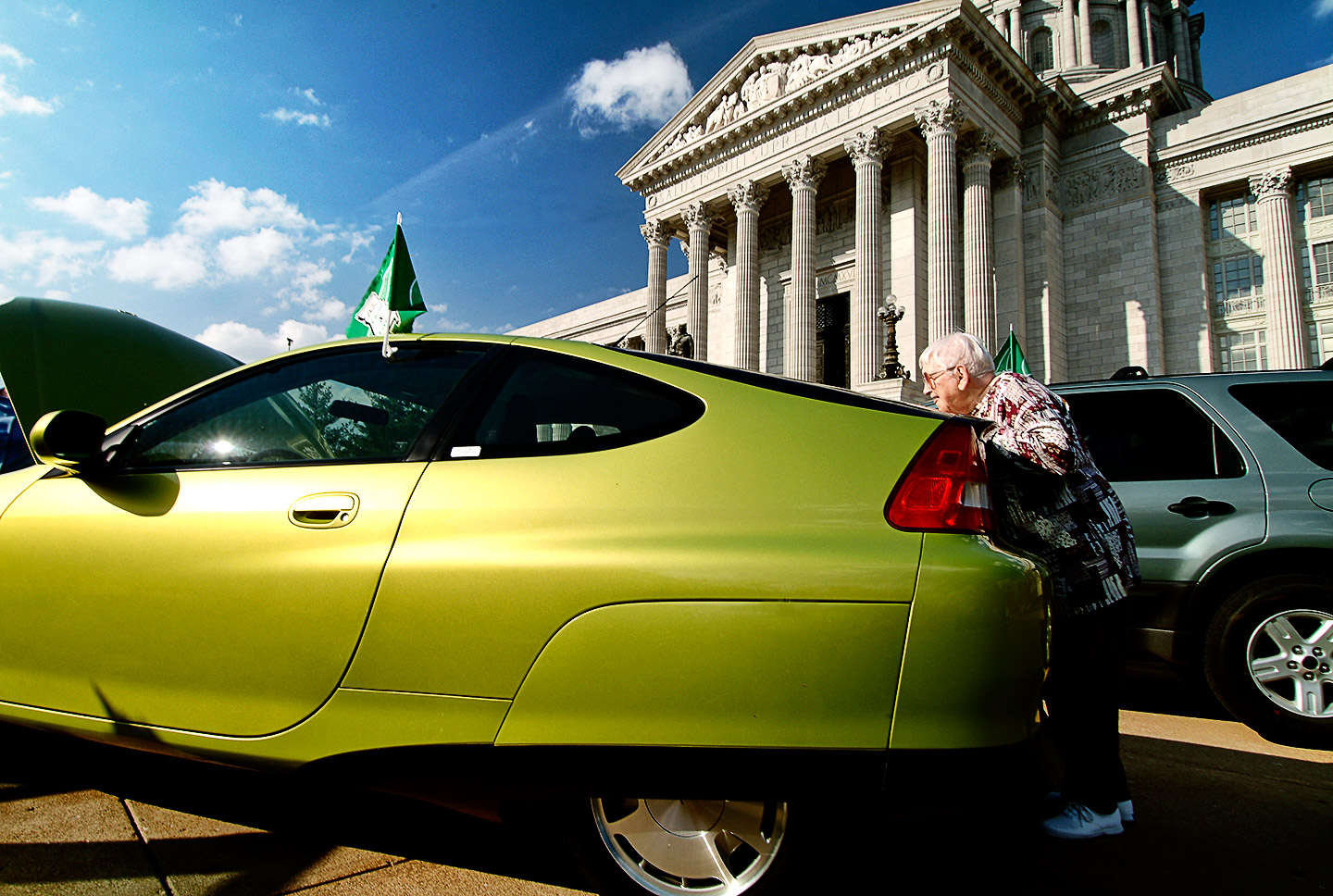 Photo story on hybrid cars traveling around the state of Missouri - photo taken in Jefferson City, MO : On The Road : New York City portrait photographer