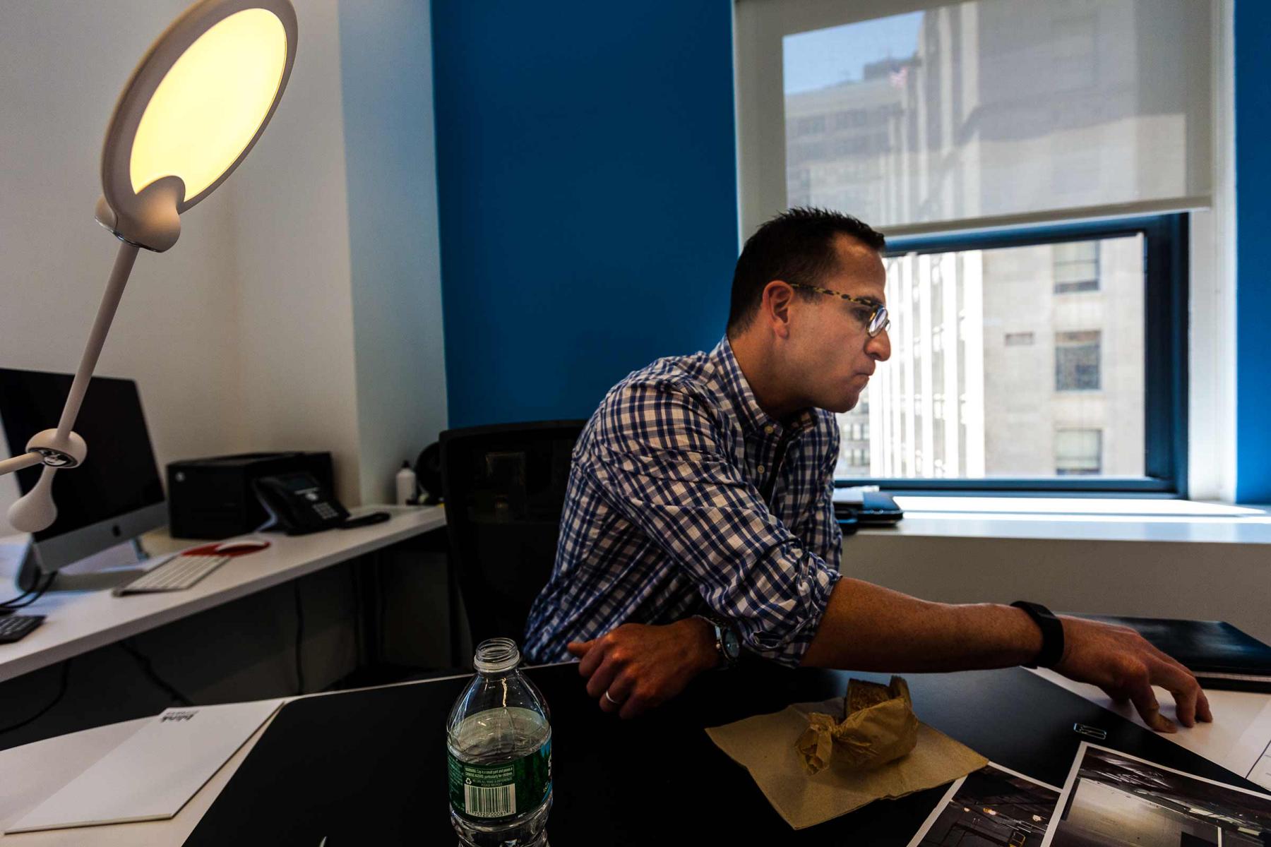 Blink Fitness NYC office - a day in the office : BLINK Fitness Corporate Office  : New York City based photographer and video specializing in portrait corporate portraits, video, editorial stories for on location and architectural photography