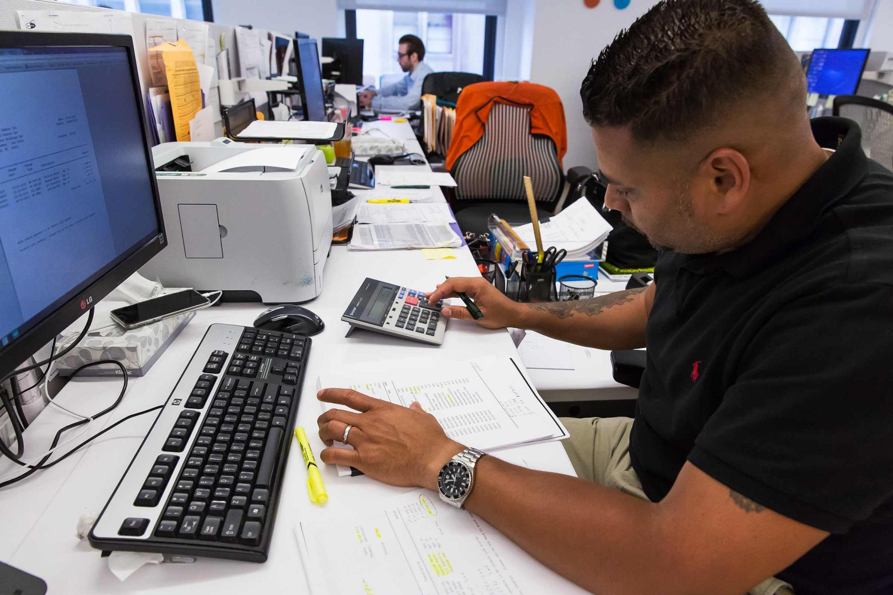 Blink Fitness NYC office - a day in the office : BLINK Fitness Corporate Office  : New York City based photographer and video specializing in portrait corporate portraits, video, editorial stories for on location and architectural photography