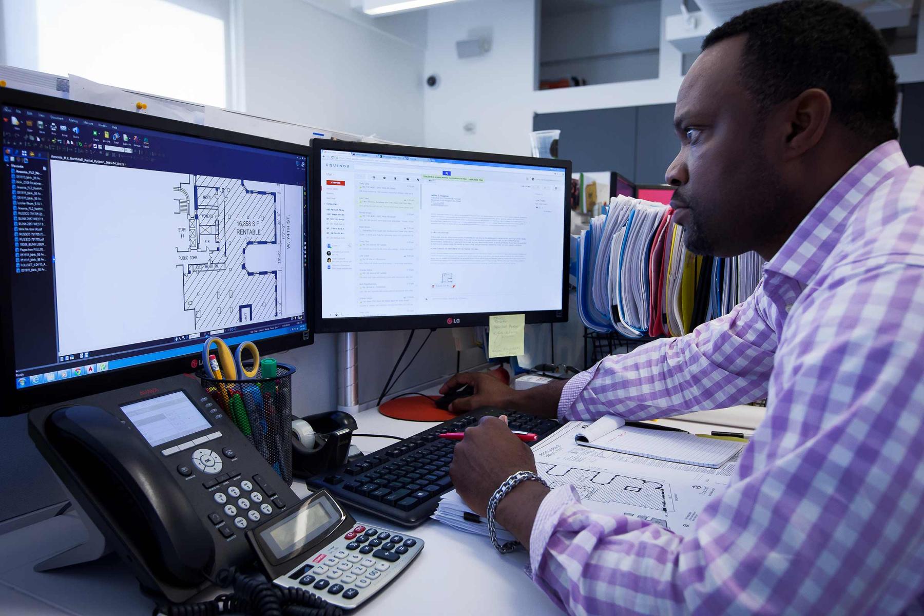 Blink Fitness NYC office - a day in the office : BLINK Fitness Corporate Office  : New York City based photographer and video specializing in portrait corporate portraits, video, editorial stories for on location and architectural photography