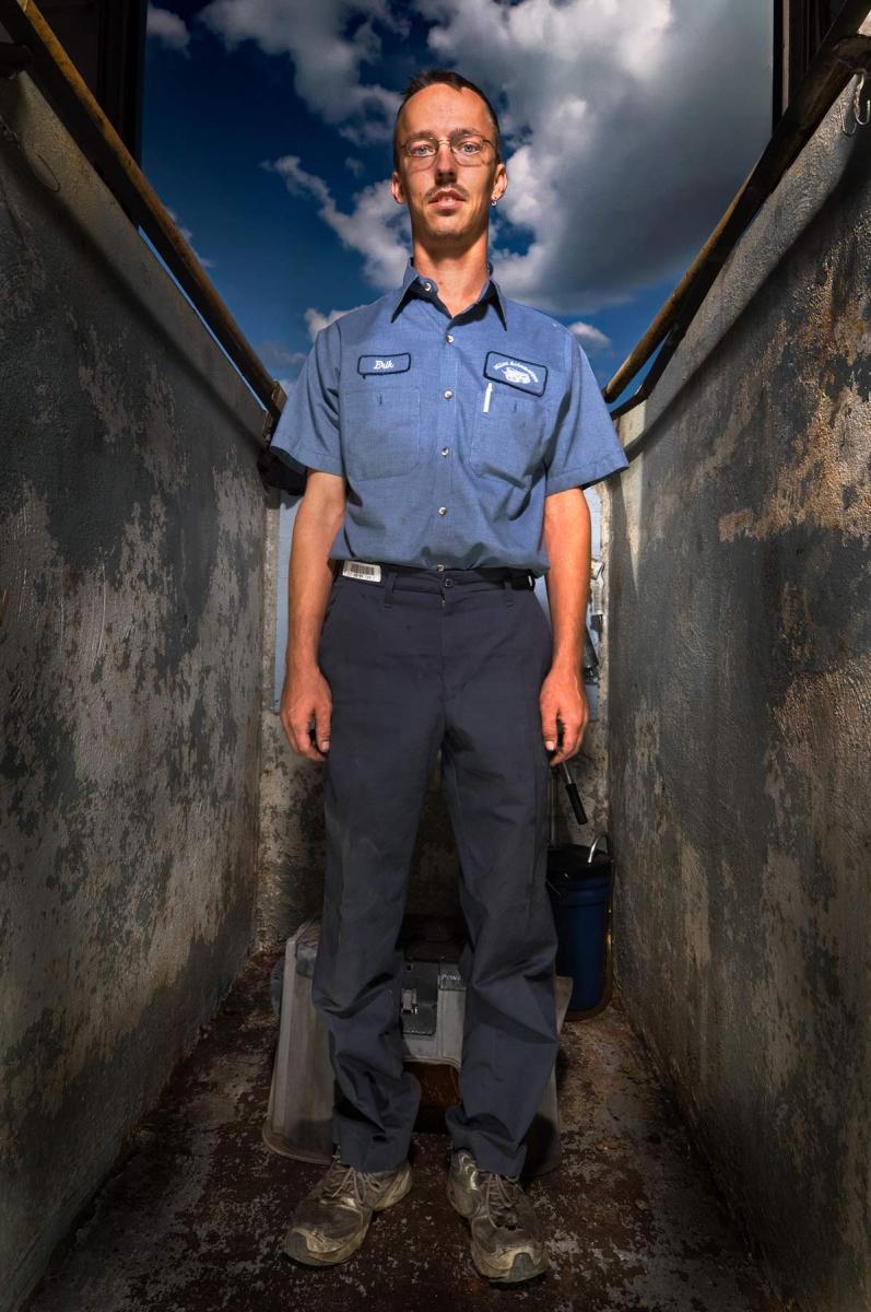 Miles gas station and car repair where you buy BioWillie fuel.